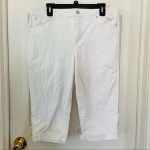 GLORIA VANDERBILT skimmer white denim all around slimming jean capris size 14